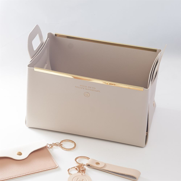 Storage container