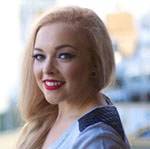 Andrea Landis Headshot 1