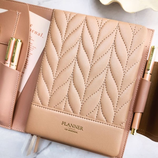 Compendium- Medium - Blush - Floral + LH Planner - Weekly Medium - Rose - Floral Quilted