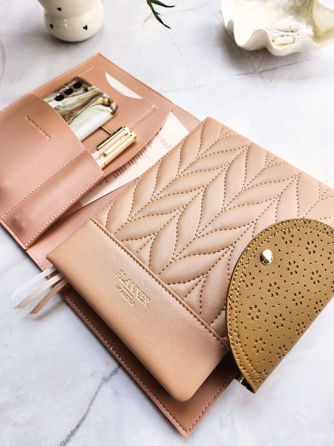Compendium- Medium - Blush - Floral